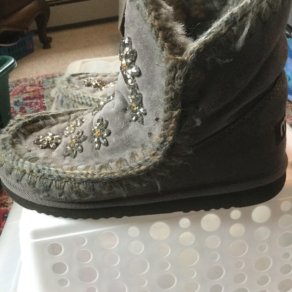 Womens boots - Picture 3 of 3